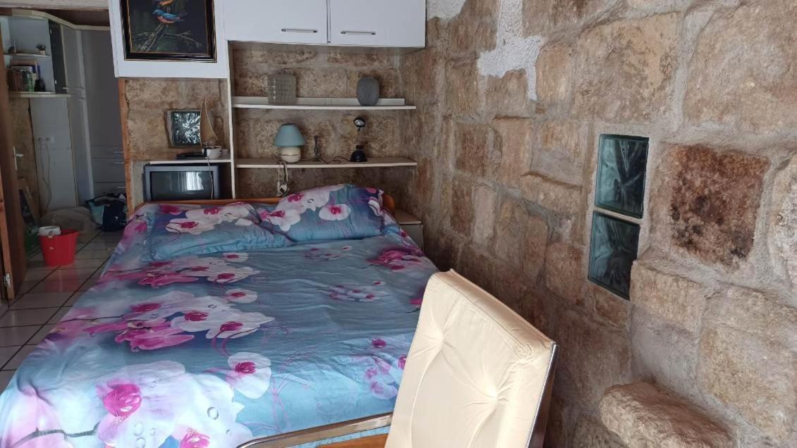 Appartement Chaleureux Dans Une Maison En Pierre Mireval Esterno foto